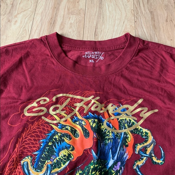 Ed Hardy Burgundy Dragon Graphic Tee - Picture 10 of 10